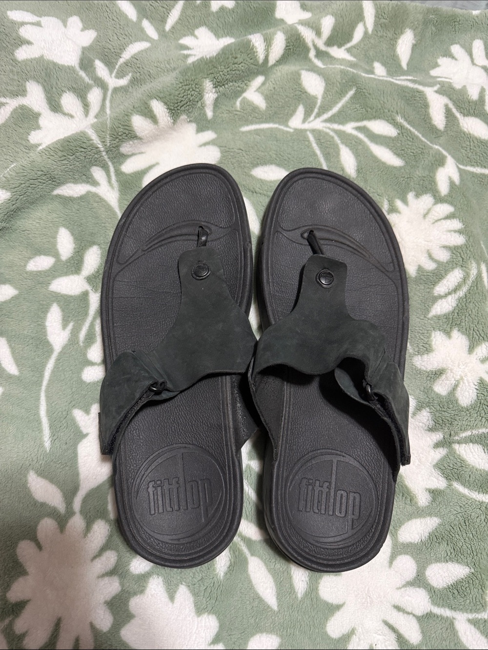 Fitflop Men’s Black Nubuck Toe-Post Sandals
